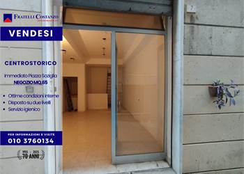 Centro Storico | Negozio MQ.65 ristrutturato, una vetrina, servizio igienico