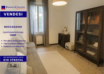 Boccadasse | A pochi passi dal borgo, luminosi MQ.66 piano penultimo, balcone, vista aperta